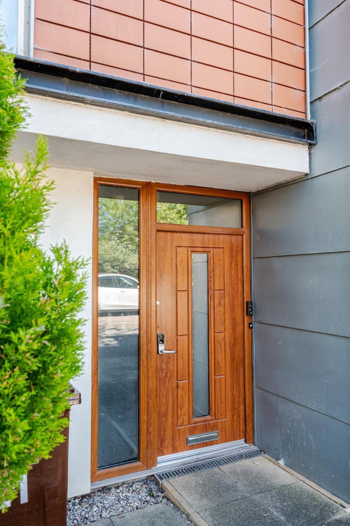 Comfortable 3-Storey House With Free Car Parking Manchester Dış mekan fotoğraf
